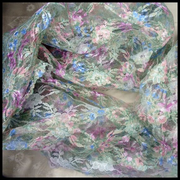 Lace Scarf Bundle of THREE Lacy Long Scarves - 70s Vintage - Picture 4 of 16